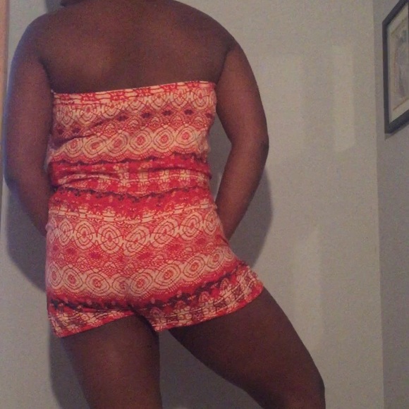 Patterned Romper - Picture 3 of 3